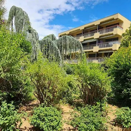 Le Lavandou, 3 Pieces, 4 Personnes - Fr-1-251-465 Apartment